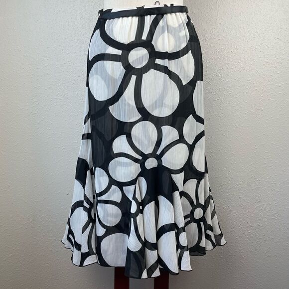 Multiples Black and White Floral Midi Skirt Size Petite Small EUC - Picture 5 of 9